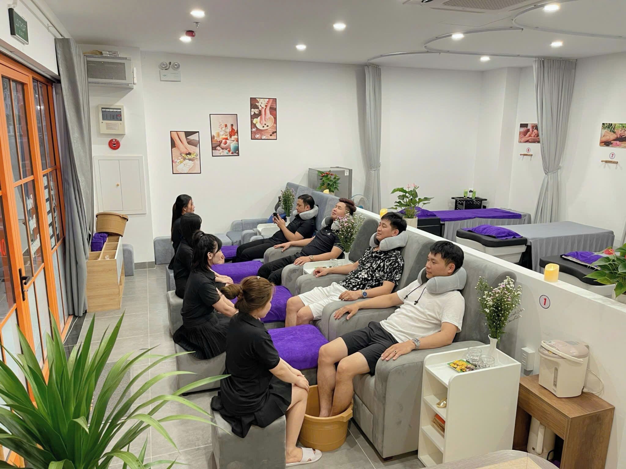 Tratamentos corporais, aromaterapia, massagens com pedras quentes