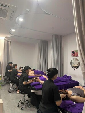 Tratamientos corporales, aromaterapia y masajes con piedras calientes 