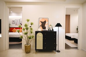 Departamento familiar, balcón, vista a la ciudad | Ropa de cama de alta calidad y camas con efecto memoria 