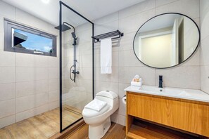 Shower, hair dryer - Brand NEW 2BR1BA w/PrivatePool in Amazing Location (Noord)