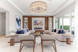 TV connectée, table de tennis de table