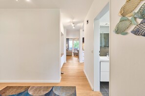 Unclassified image, 5 of 35, button