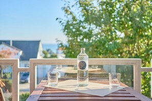 Outdoor dining - Pelka-Loft - Pelka-Loft Sierksdorf with sea view and sunny balcony (Sierksdorf)