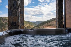 Bain à remous extérieur