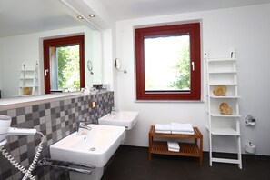 Douche, séchoir à cheveux