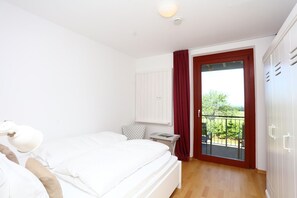 Unclassified image, 3 of 9, button