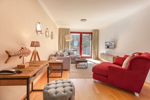 Unclassified image, 3 of 8, button