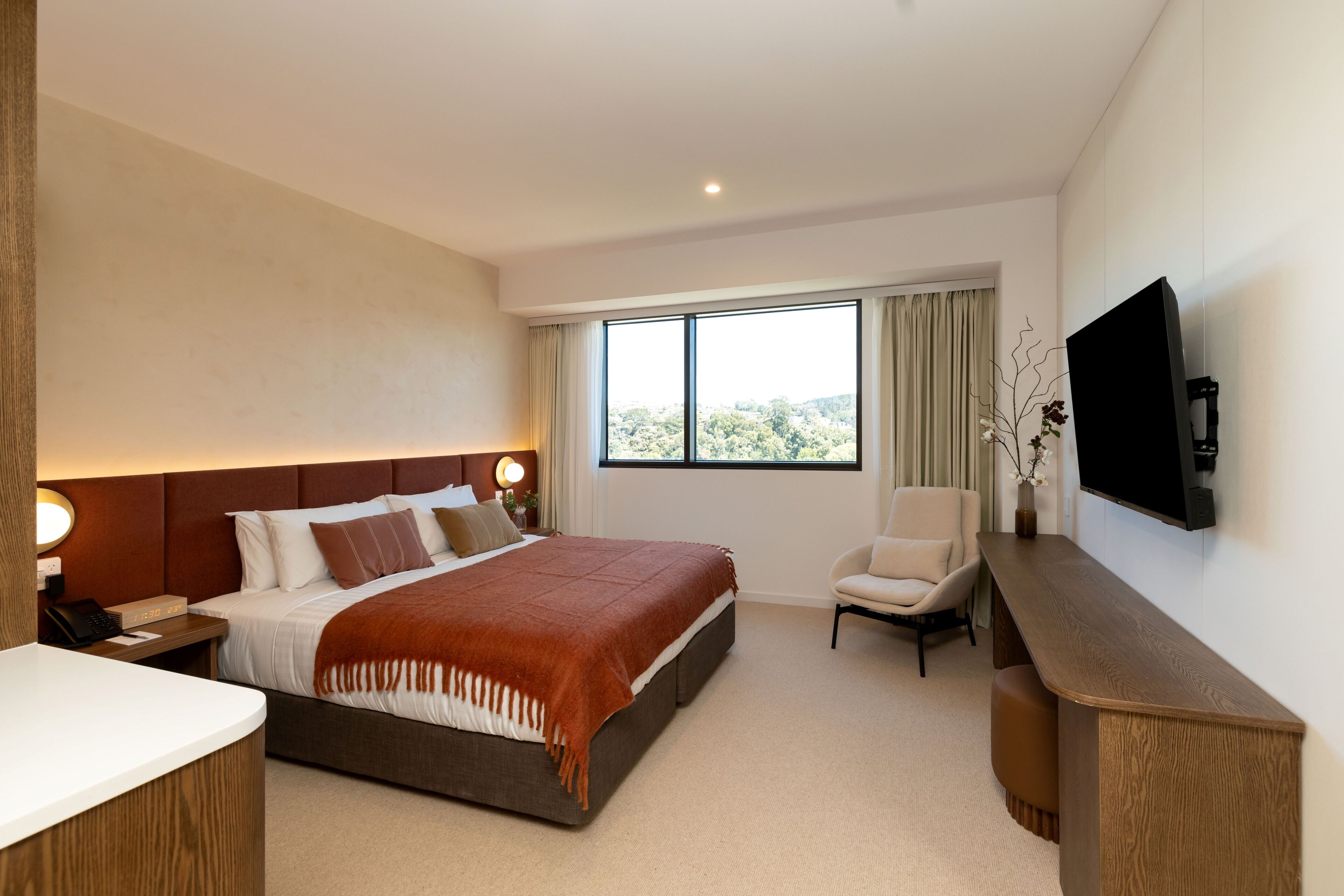 Habitación Deluxe, vista a la montaña | Ropa de cama de alta calidad y caja de seguridad en la habitación 