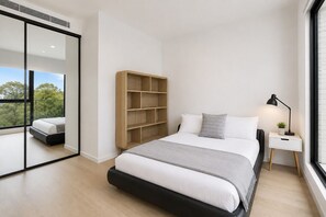4 Schlafzimmer, Schreibtisch, Bügeleisen/Bügelbrett, kostenloses WLAN
