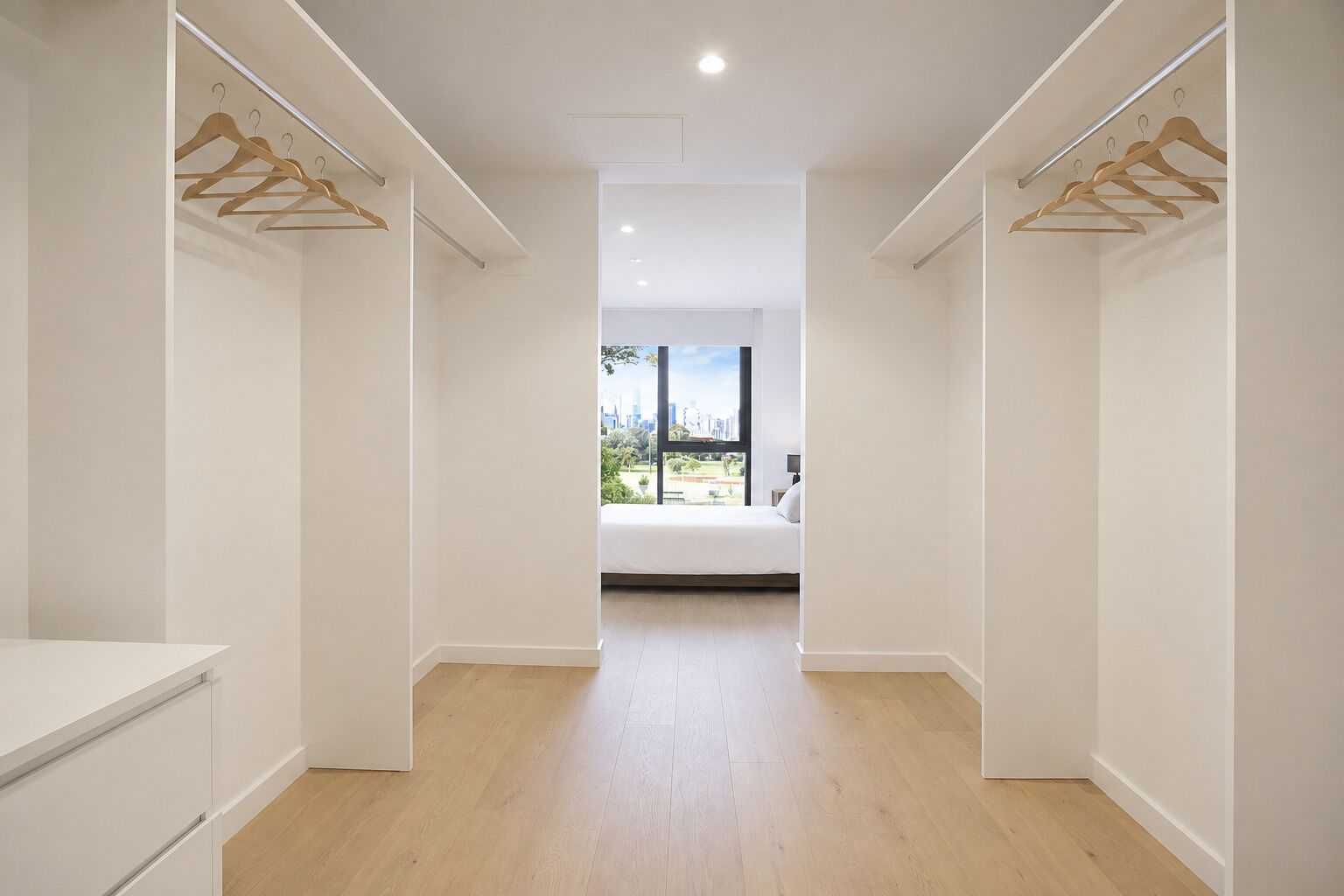 4 bedrooms, desk, iron/ironing board, free WiFi