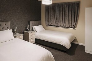 3 Schlafzimmer, Bügeleisen/Bügelbrett, WLAN, Bettwäsche