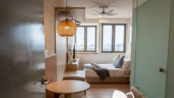 Japanese-style Studio, 1 Queen Bed | Desk, laptop workspace, soundproofing, iron/ironing board