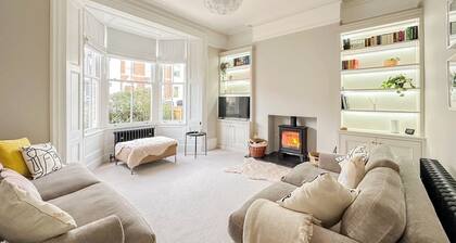 Victorian Beach House in Saltburn By The Sea