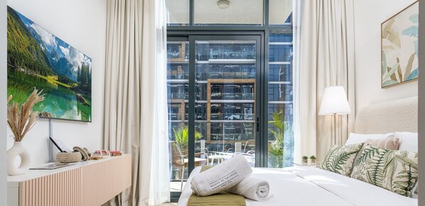 WiFi, bed sheets