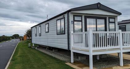 Bude Coastal Retreat - 3 Bedroom Holiday home