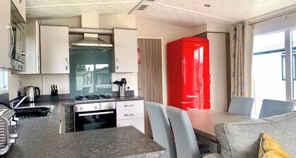 Bude Coastal Retreat - 3 Bedroom Holiday home