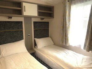 3 bedrooms, WiFi, bed sheets