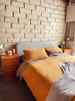 3 bedrooms, iron/ironing board, free WiFi, bed sheets - Bella The Muddy (3bd, 1 bath, Wifi, Loads Of Parking, Dog Friendly)  (Clifton Springs)