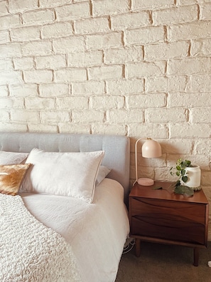 3 bedrooms, iron/ironing board, free WiFi, bed sheets - Bella The Muddy (3bd, 1 bath, Wifi, Loads Of Parking, Dog Friendly)  (Clifton Springs)