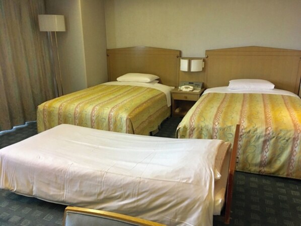 1 dormitorio, escritorio, tabla de planchar con plancha y wifi gratis