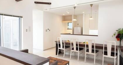 ALBREGOPINO Designer property for up to 9 peopl / Naha Okinawa