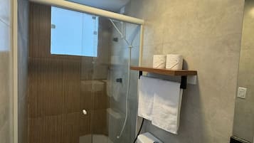 Basic Apartment | Bathroom