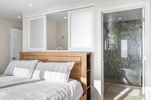 4 bedrooms, iron/ironing board, travel cot, WiFi