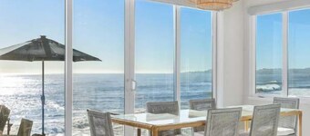 Sea4ever Beachhouse - Oceanfront - Newly Remodeled