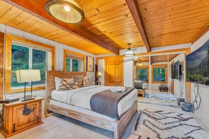 3 soveværelser, skrivebord, Wi-Fi, sengetøj