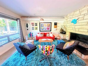 TV, fireplace, offices - The Twin Palms Art House, your vibrant midcentury modern Palm Springs home base (Palm Springs)