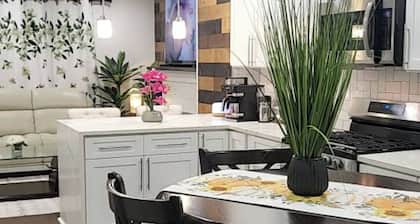 Private upper level 3-bedroom oasis with AC and WiFi. (Host occupies basement)