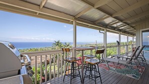 Outdoor dining - Oceanview! Just Minutes to Kona Town and the Beach (Kailua-Kona)