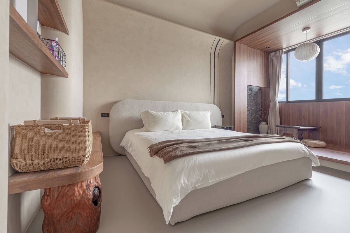 Double Room, 1 Katil Ratu (Queen), Balcony | Langsir/tirai gelap terus, Wi-fi percuma, cadar katil 