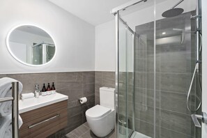 Shower, hair dryer, towels - Albert Abode Summary: (Albert Town)