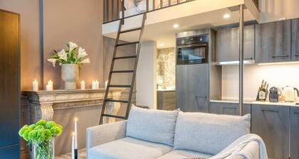 Historic Ghent Building - Ideal Studio Retreat