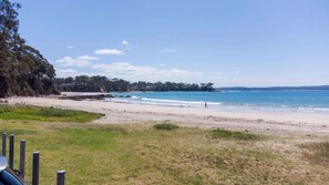 Beach nearby - Pet-Friendly 2-Bed Beach House with Garden & BBQ (Surf Beach)