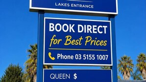 Front of property - Ocean Views Motel Lakes Entrance (Kalimna)