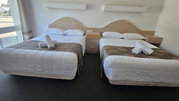 2 bedrooms, iron/ironing board, free WiFi