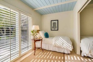 3 chambres, fer et planche à repasser, Wi-Fi, draps fournis