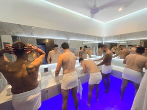 Comfort slaapzaal, niet-roken | Badkamer | Zeep, shampoo, toiletpapier