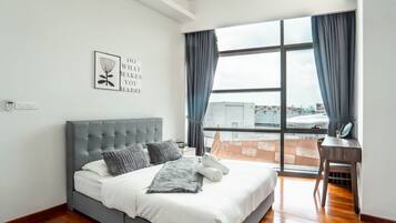City Apartment, 2 Bedrooms, Non Smoking, City View