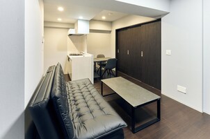 Deluxe Twin Room | Laptop workspace, free WiFi
