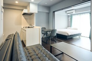 Deluxe Twin Room | Laptop workspace, free WiFi