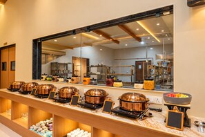 Breakfast buffet - Kings Kraft River Side Resort  (Talala)