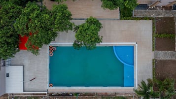 Udendørs pool