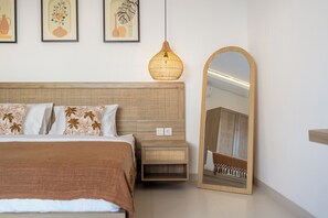 2 chambres, coffre-fort, bureau, fer et planche à repasser