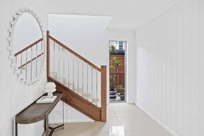 House, 4 Bedrooms | Living area