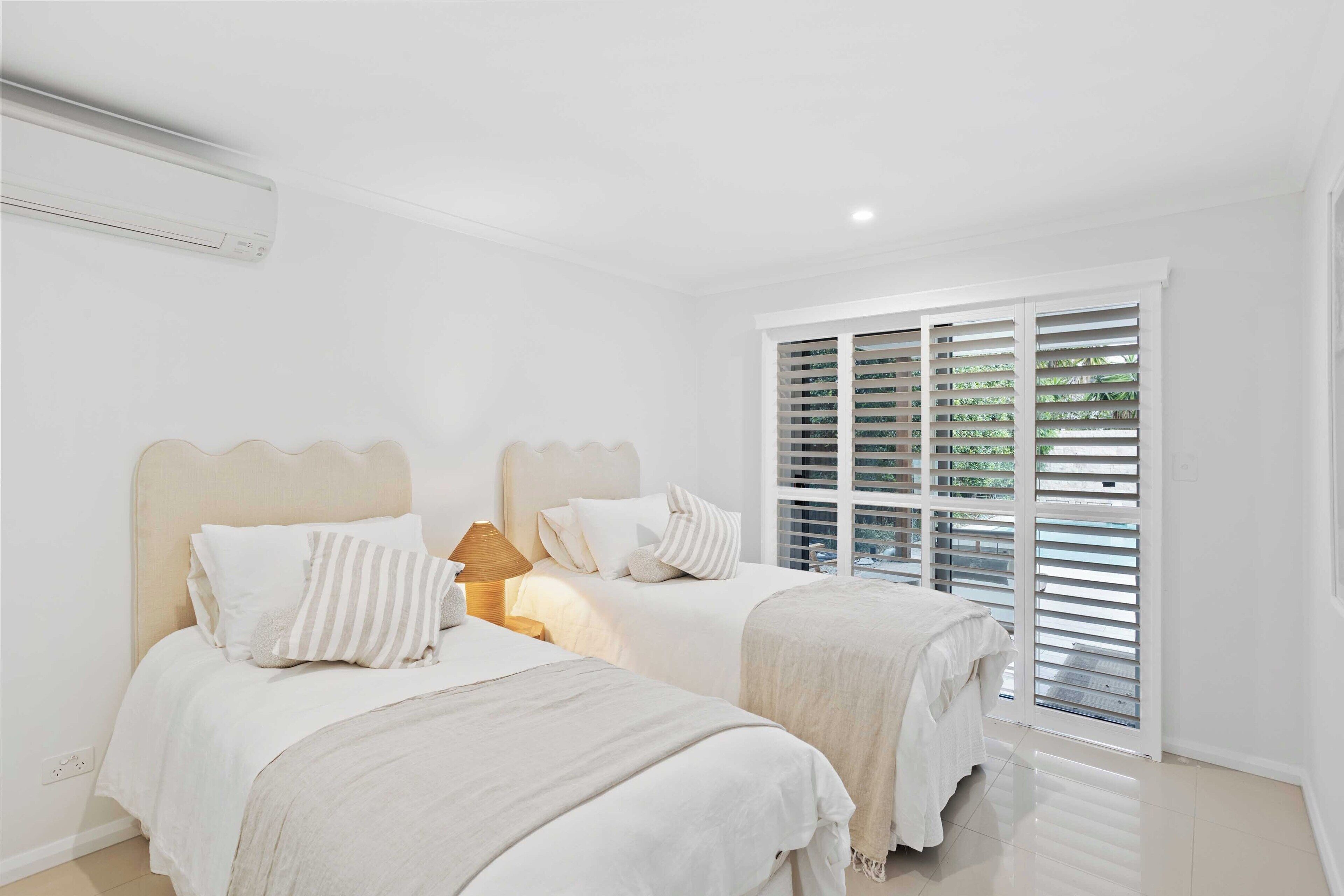 4 bedrooms, iron/ironing board, free WiFi