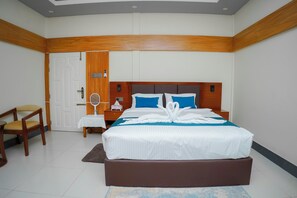 5 chambres, fer et planche à repasser, Wi-Fi, draps fournis