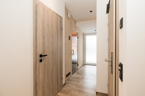 Interior - Apartment "Grauzone Grossarl App. Nr. 2 Home" with Mountain View, Private Terrace and Wi-Fi (Großarl)